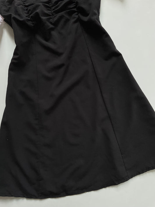 Dress-Bust 32