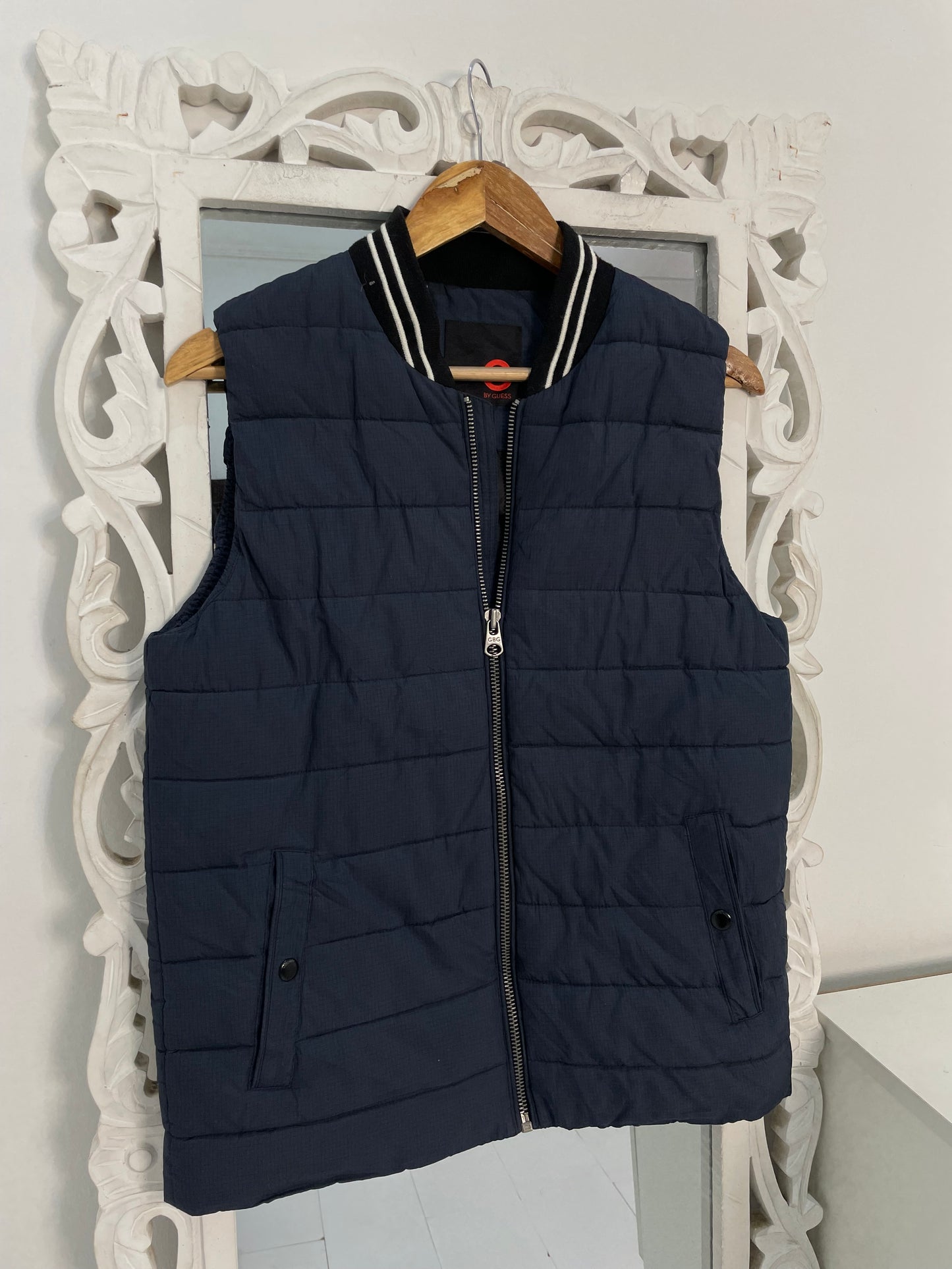 Guess Puffer Jacket-Chest 36