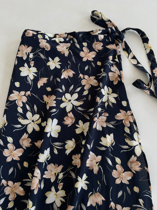 Gardenia Nuit Wraparound Skirt-Waist 30 to 32