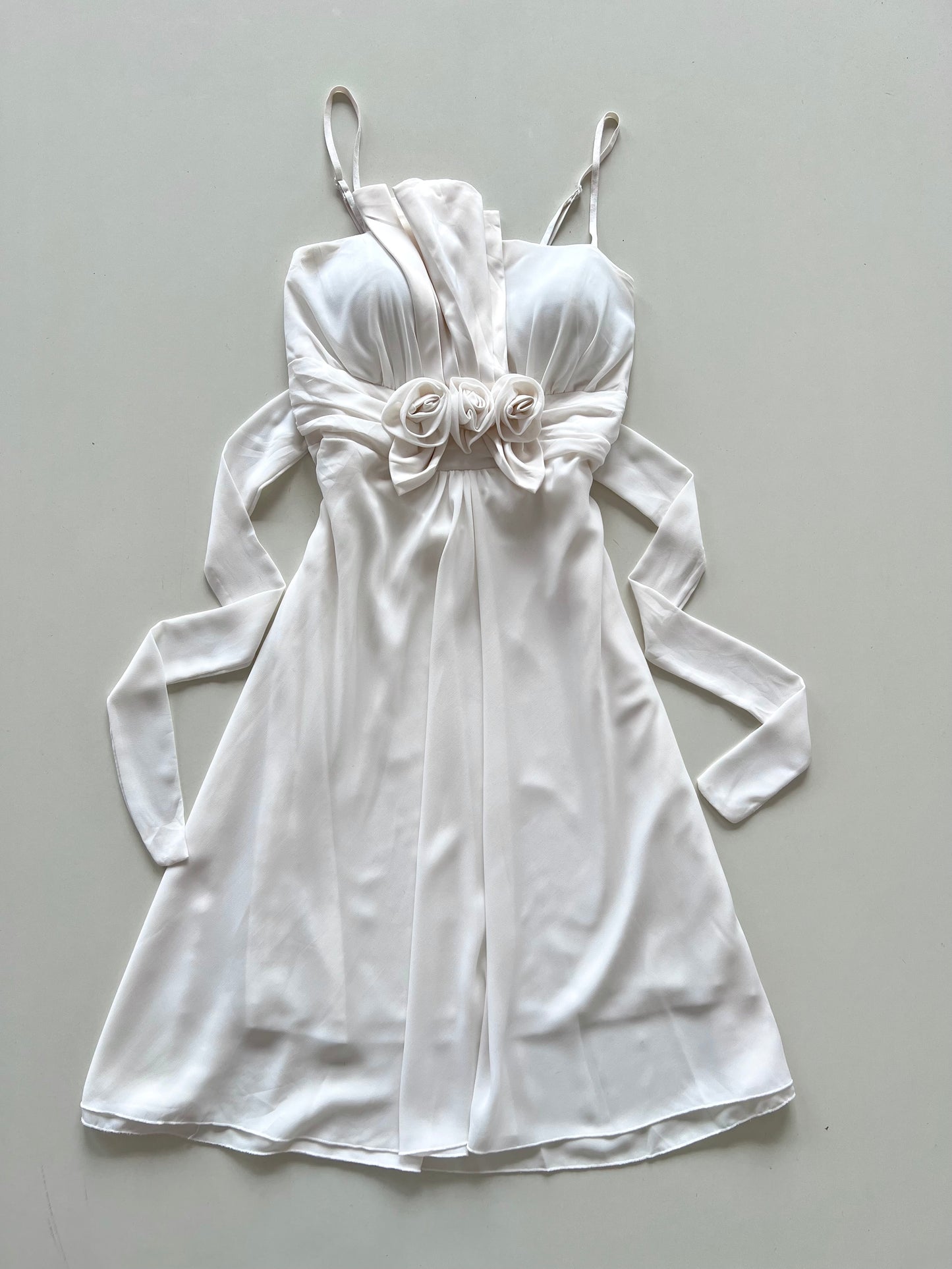 Rosie Vintage White Dress-Bust 32 to 34
