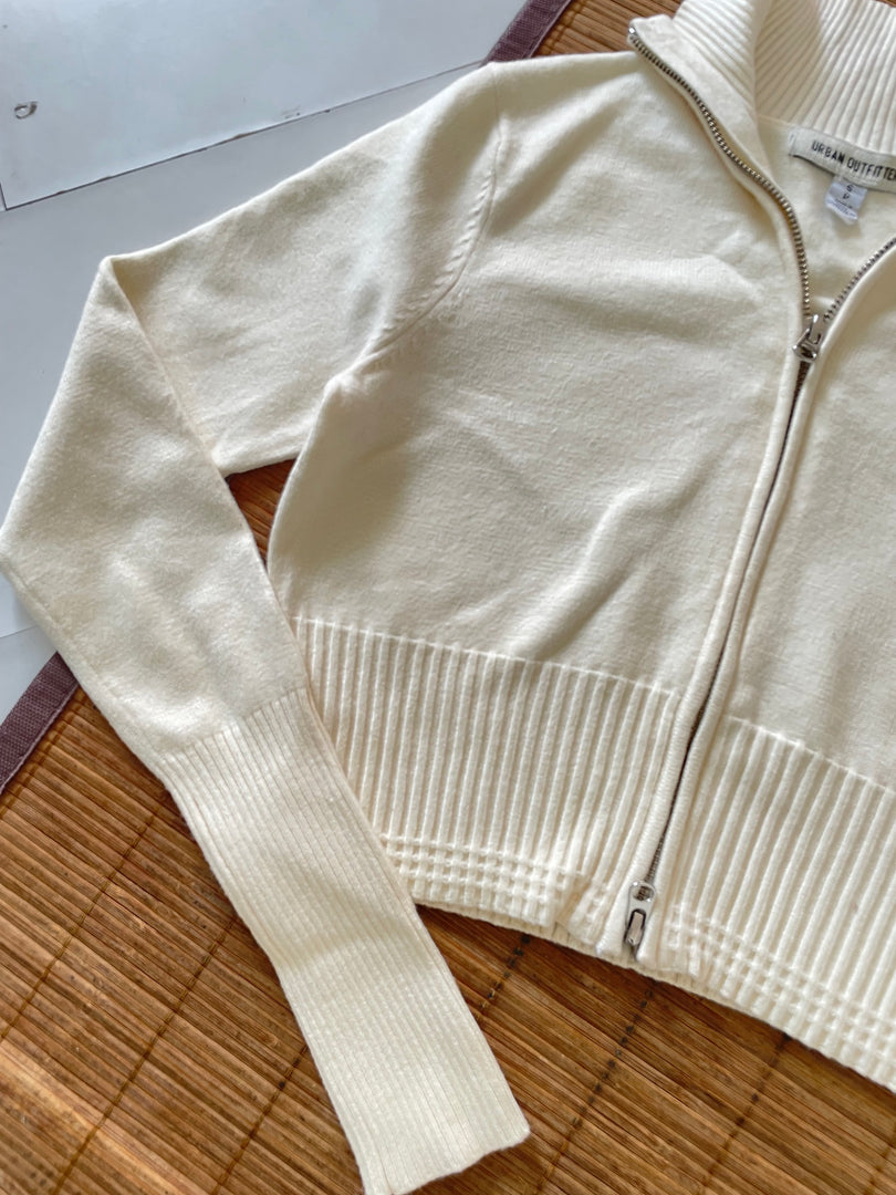 Urban Outfitters Winter Top-Bust 32