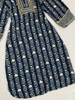 Load image into Gallery viewer, Kurta-Bust 42
