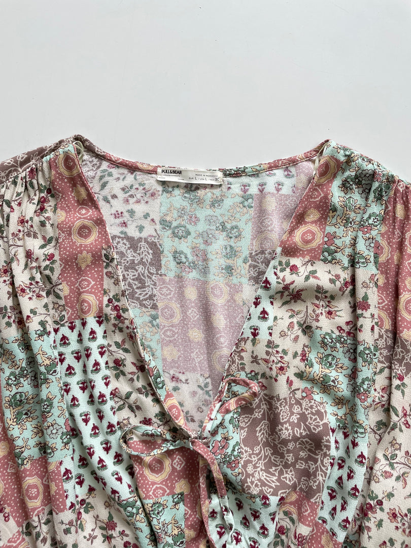 PULL&BEAR FLORAL TOP - BUST 40 TO 44