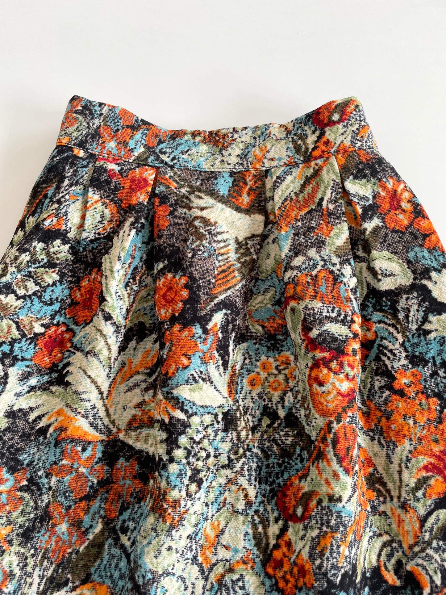 The Shew Vintage Skirt-Waist 26 to 28