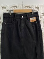 Load image into Gallery viewer, Denim Skirt-Waist 28
