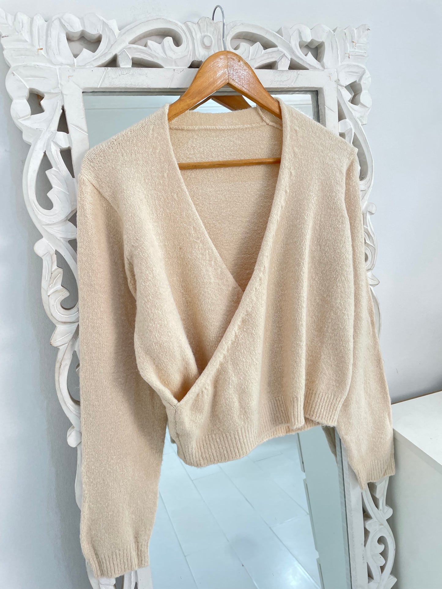 Thick Sweater-Bust 42