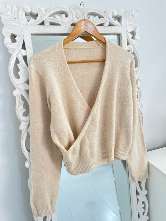 Thick Sweater-Bust 42