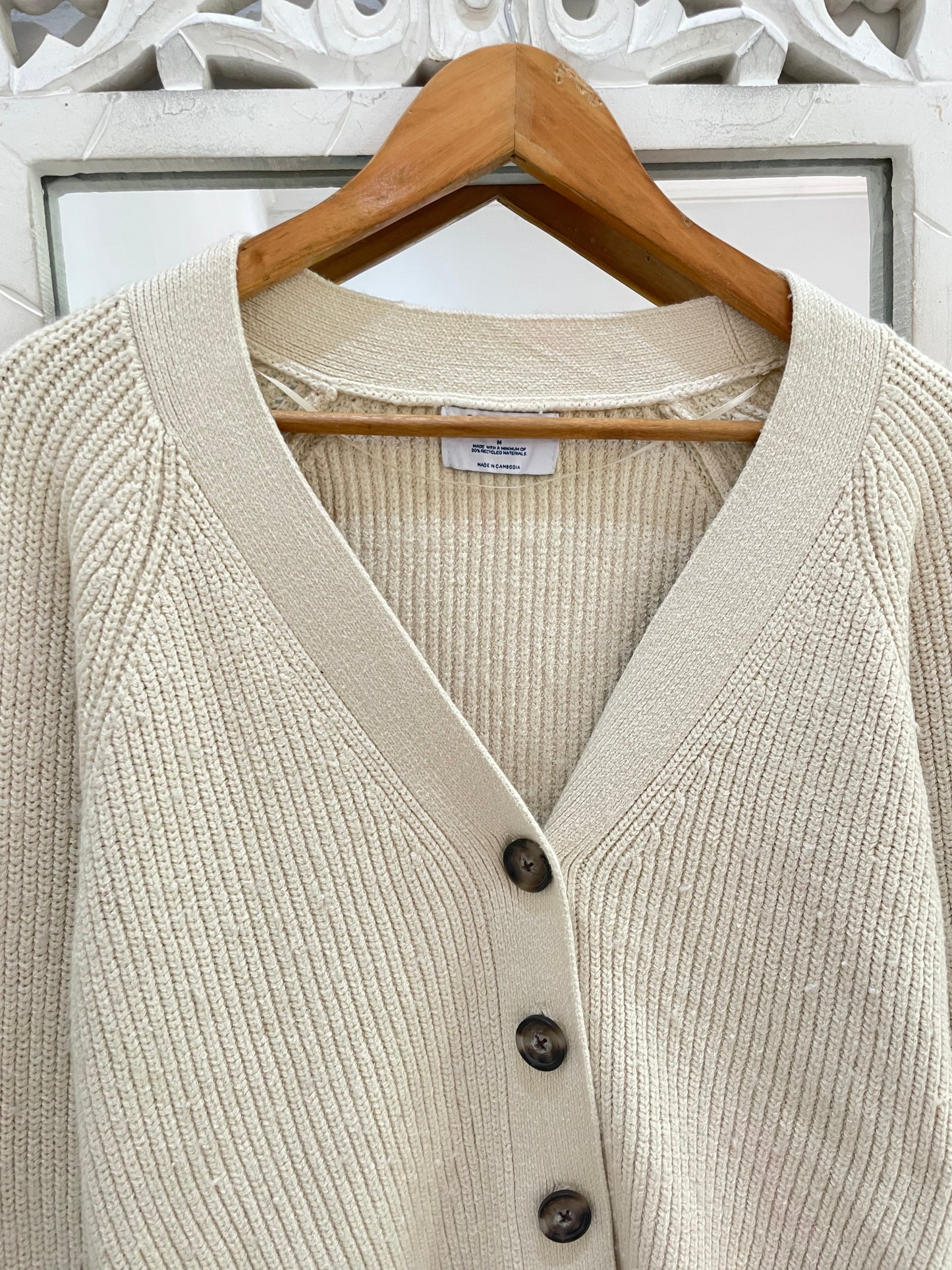 Old Navy Sweater-Bust 42