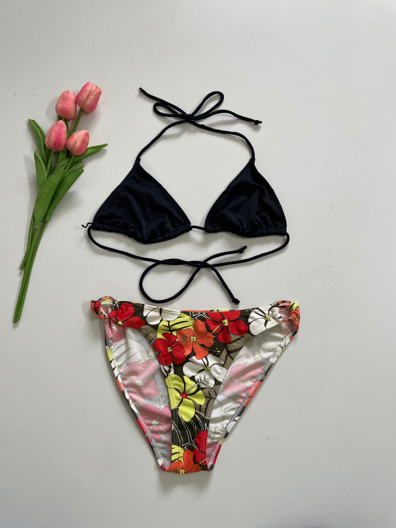 BIKINI SET - BUST 30 to 34 , WAIST 28 to 30