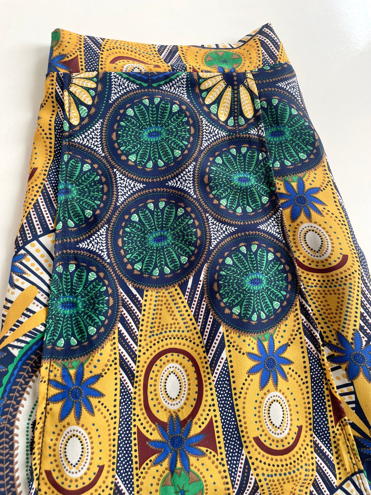Vintage Art Skirt-Waist 28 to 30