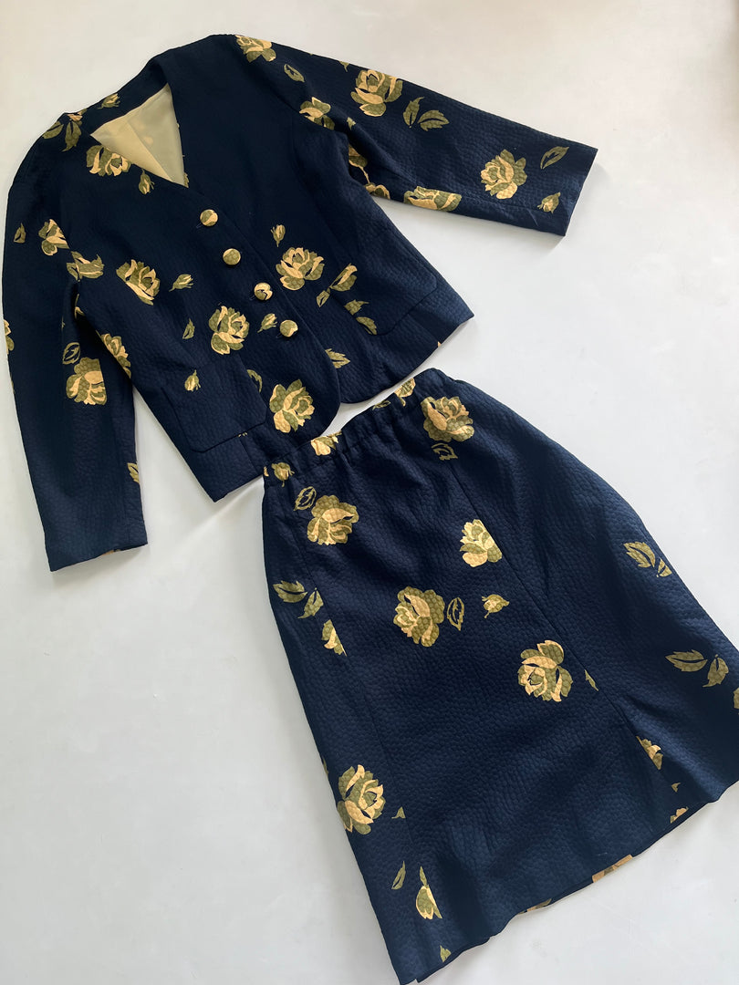 Blazer & Skirt Set-Bust 44 Waist 38