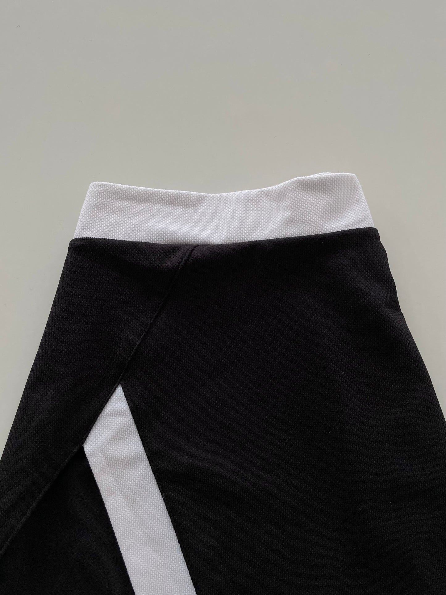 B&W Skirt-Waist 28 30