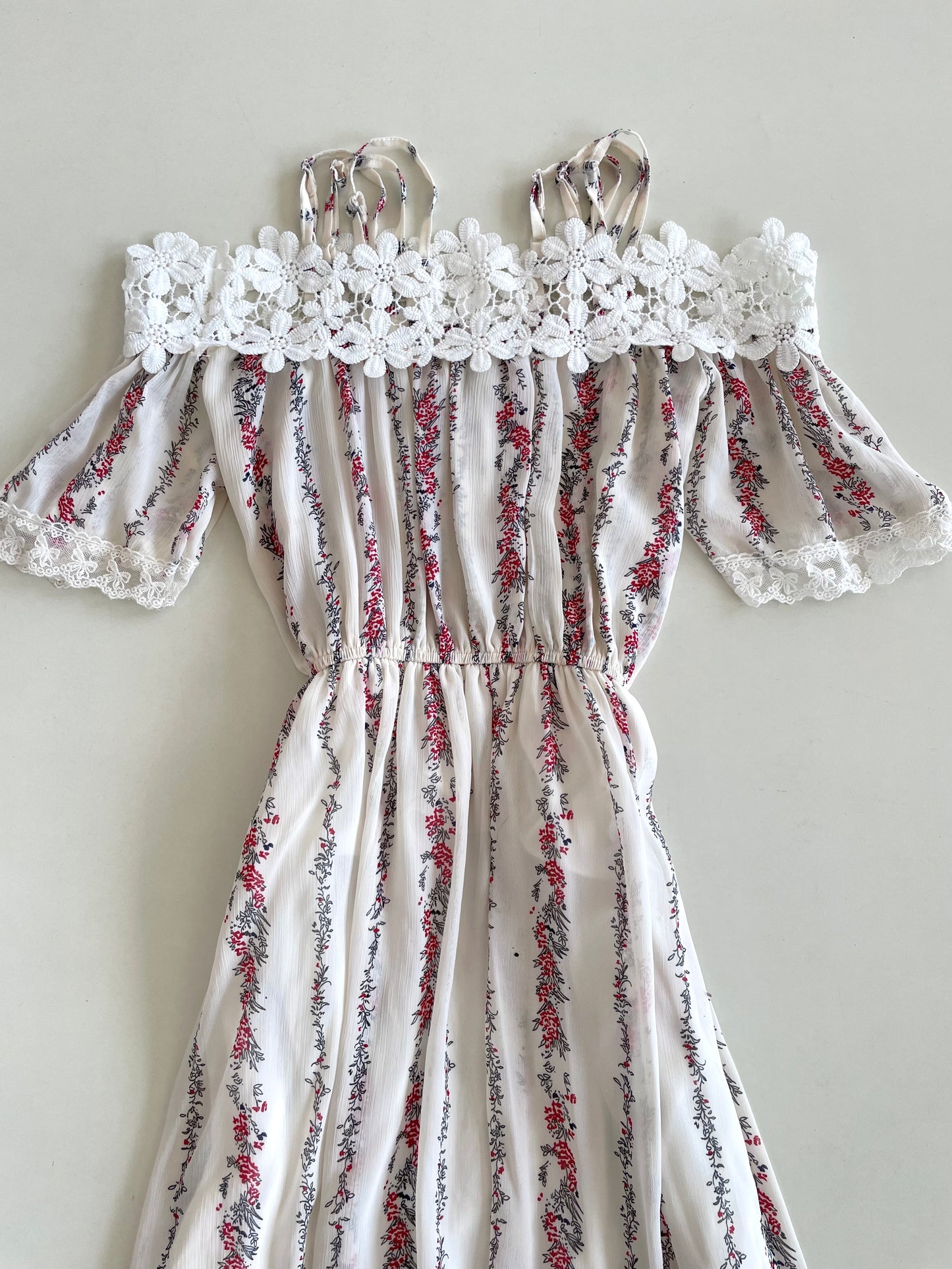 Vintage Lace Dress-Bust 34 to 36