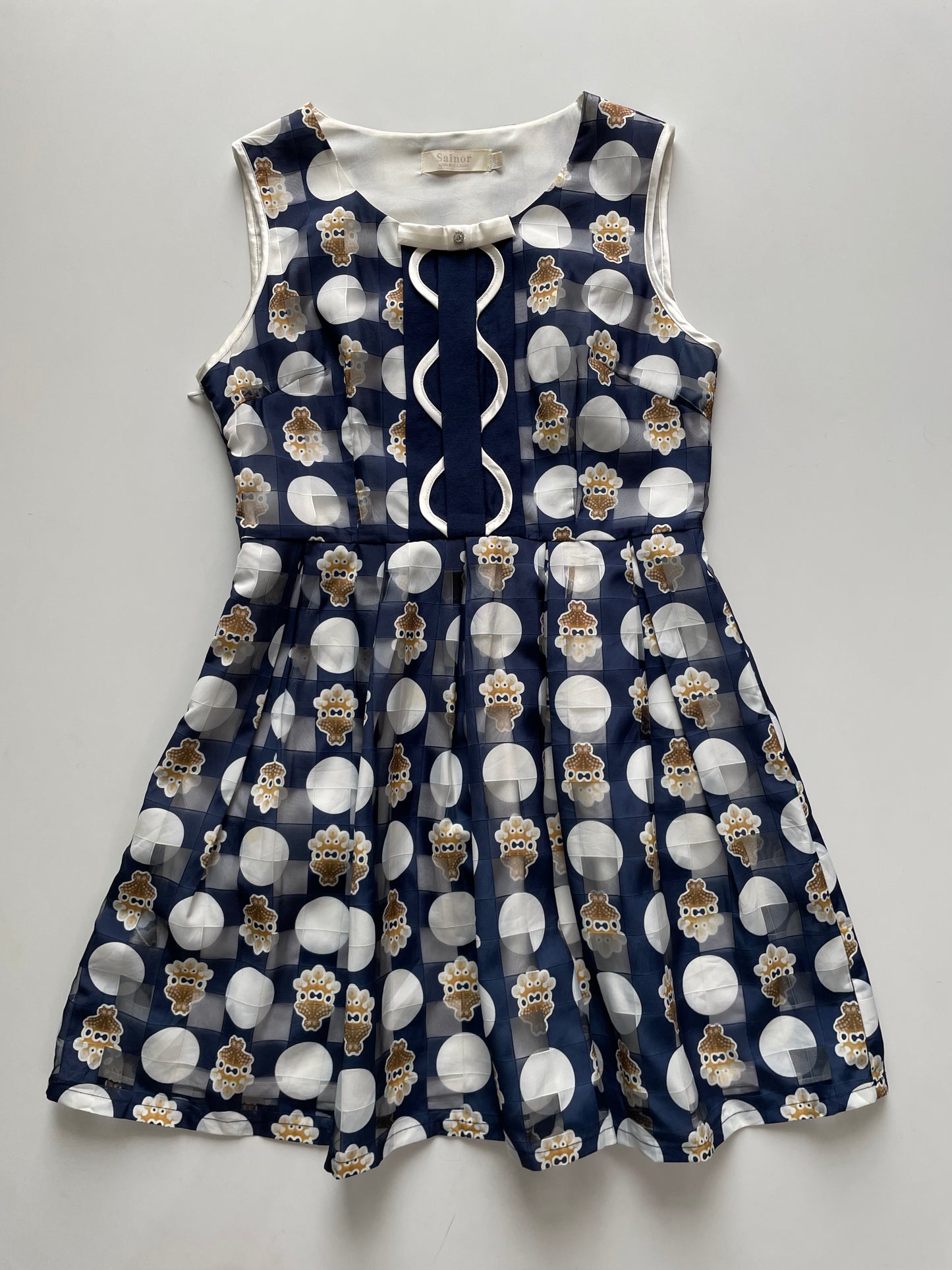 Dress-Bust 34