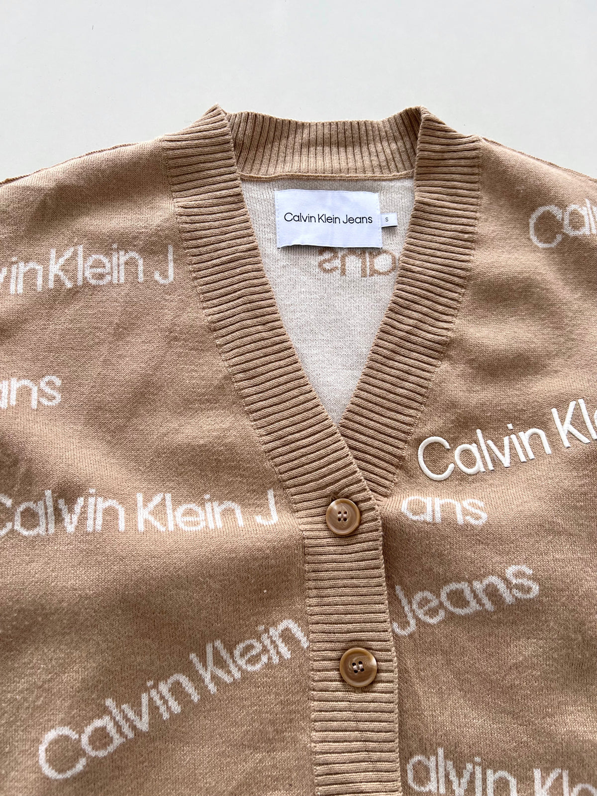 Calvin Klein 54%Wool Vintage Cardigan-Bust 50