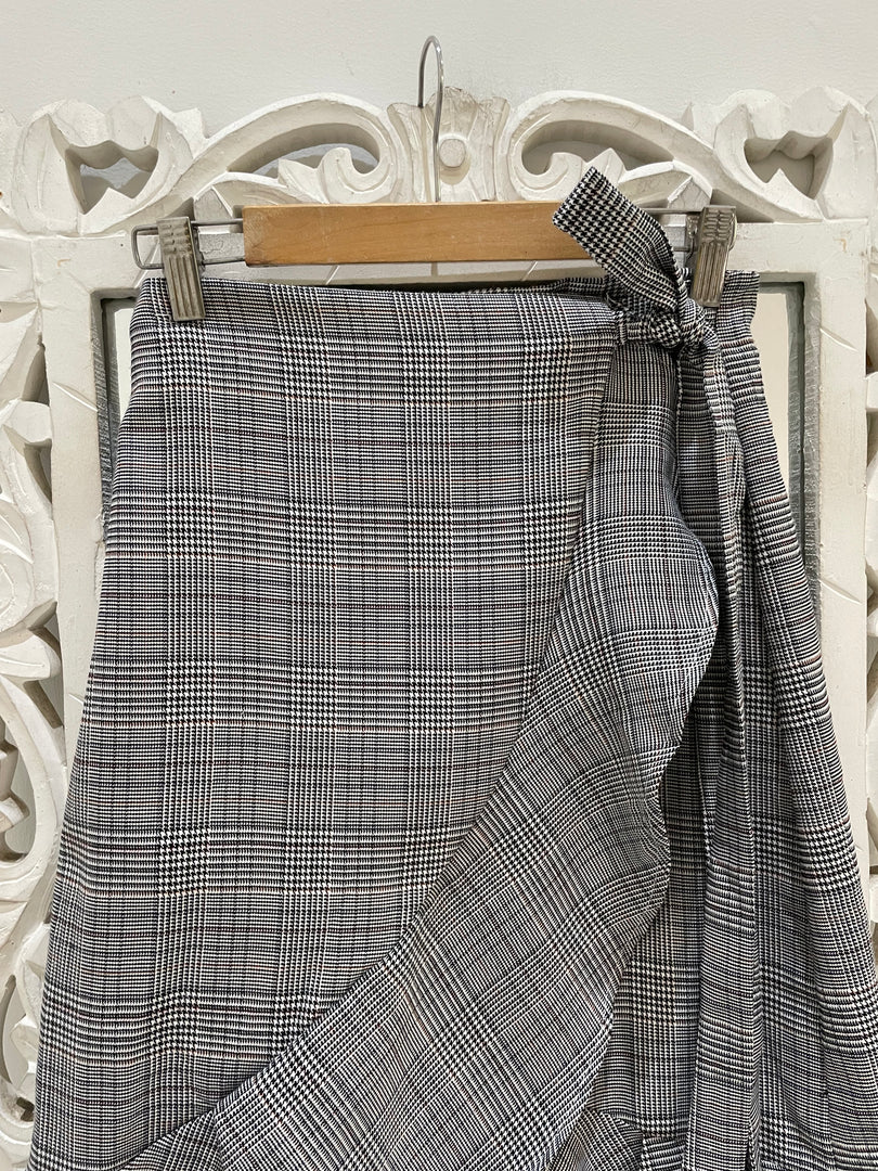 Vintage Skirt -waist 26 to 28