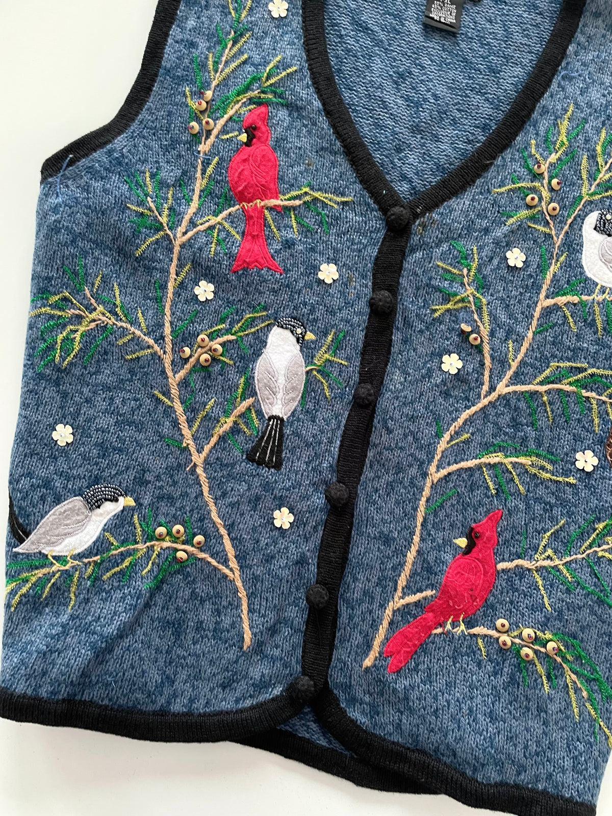 Studio Embroidered Vest Sweater-Bust 44