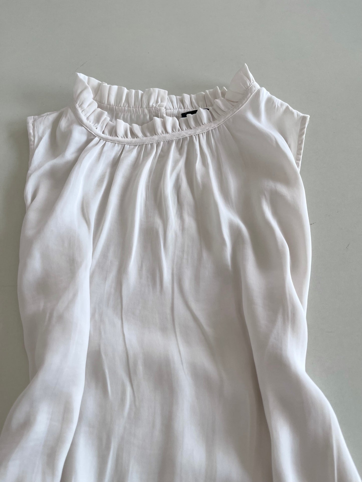 Ann Taylor Top-Bust 40