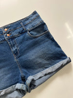 Load image into Gallery viewer, LIFT &amp; SHAPE DENIM SHORTS - WAIST 34
