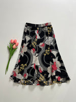 Load image into Gallery viewer, PRINTED BLACK SKIRT - WAIST 32
