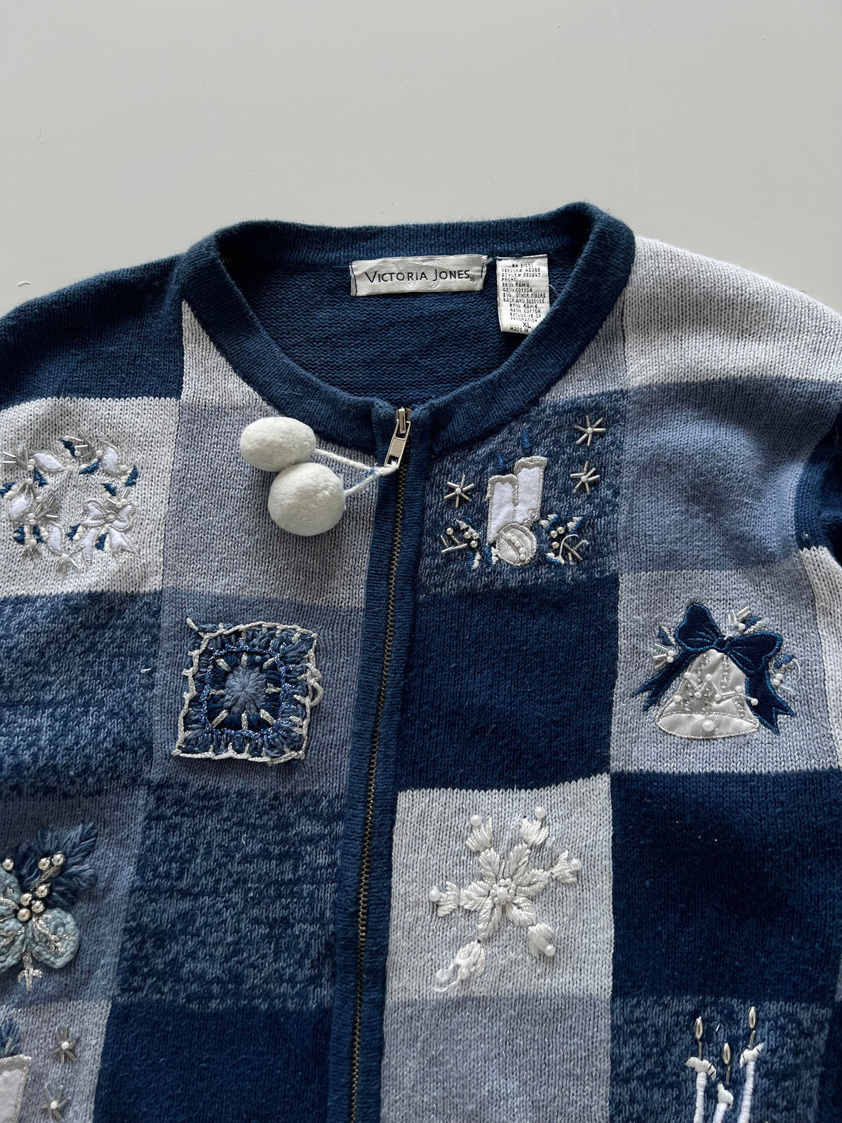 Victoria Jones Embroidered Christmas Zipper Sweater-Bust 48