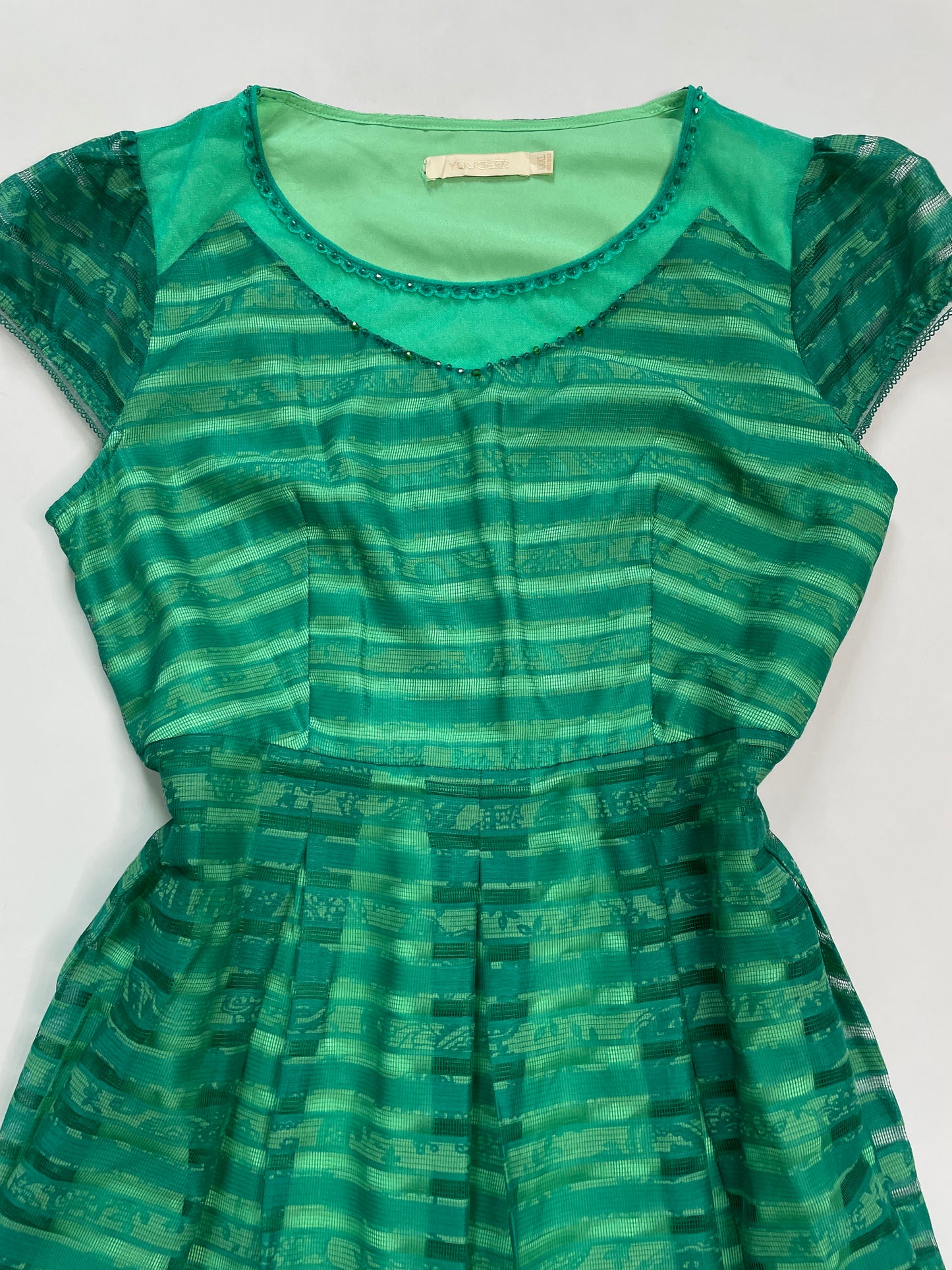 Dress-Bust 42