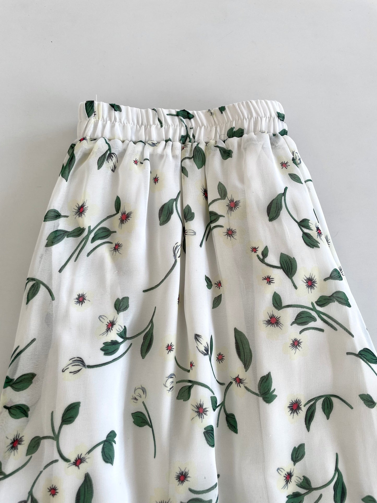 Floral White Skirt-Waist 26 to 30