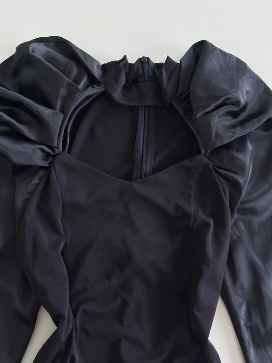 Vintage Dramatic Top-Bust 30 to 32
