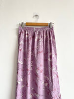 Load image into Gallery viewer, Lavender Cotton Skirt-Waist 26 to 30