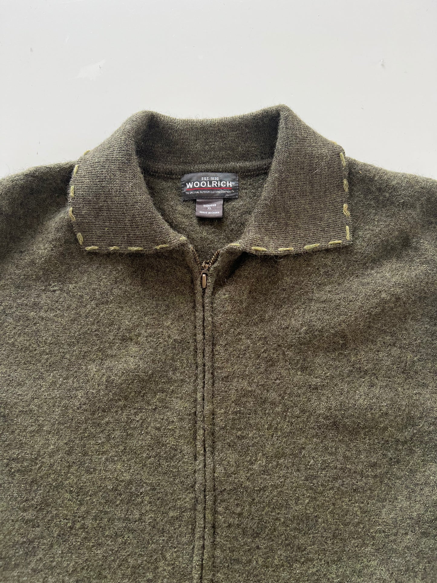 Woollrich 100% Wool Embroidered sweater-Bust 46