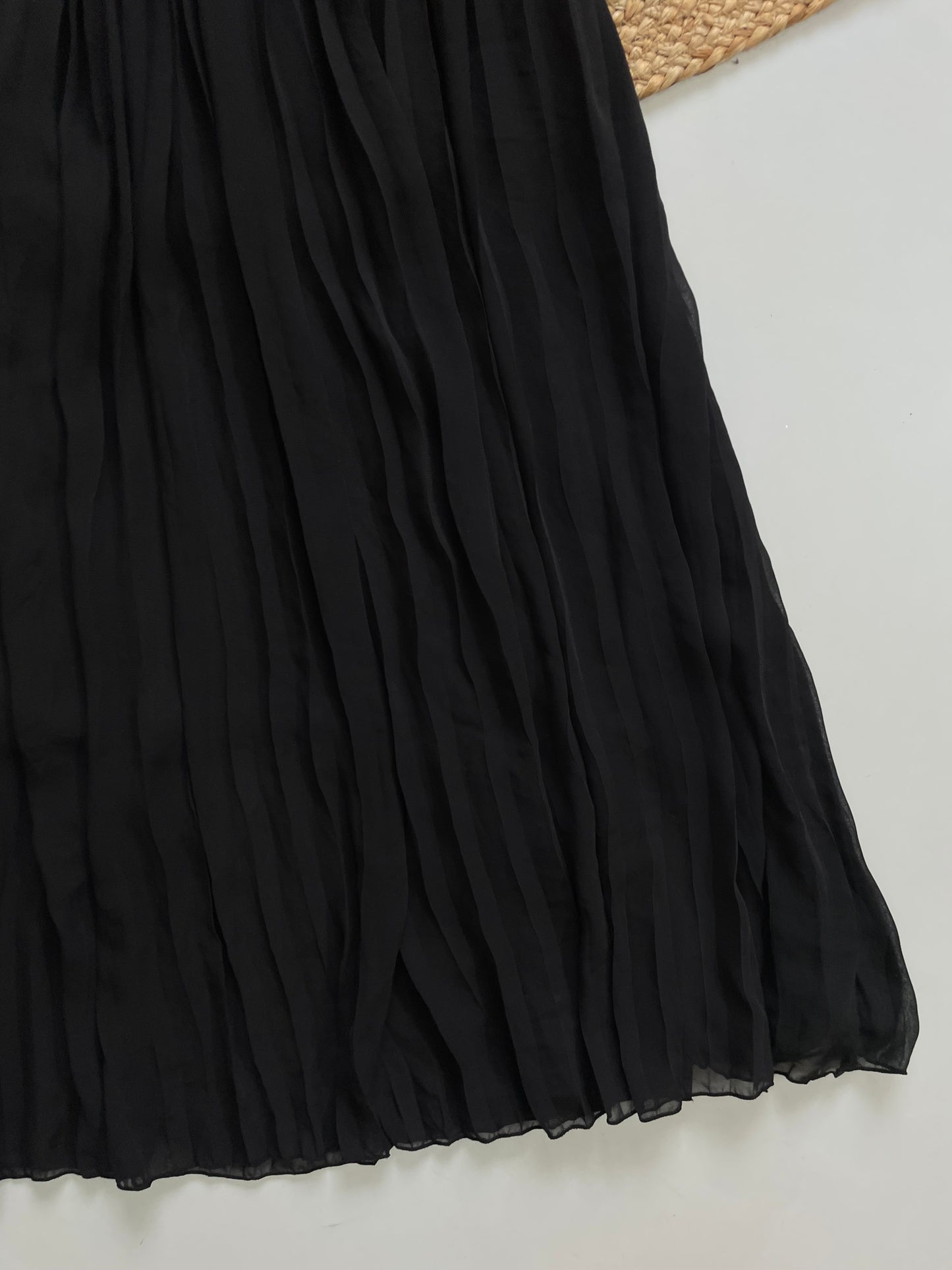 BLACK FLOWY SKIRT - WAIST 30 to 32