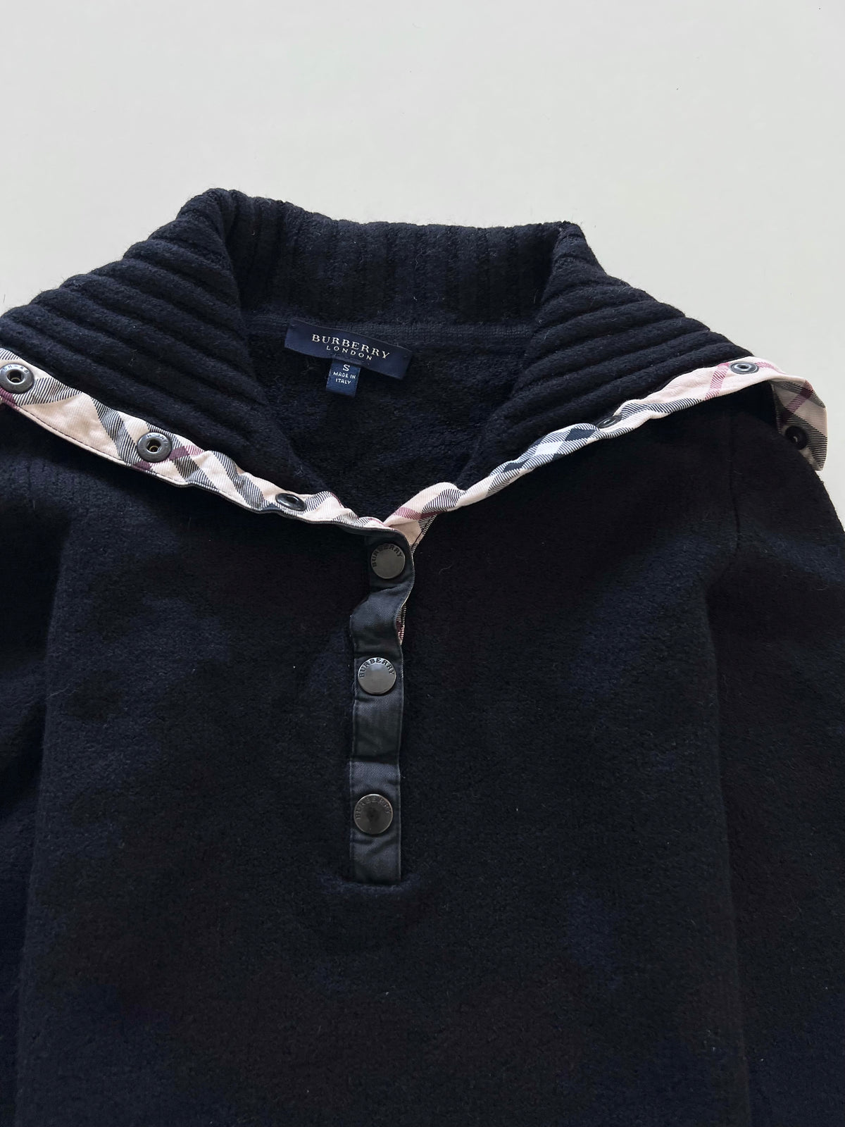 Burberry Vintage Sweater-Bust 28