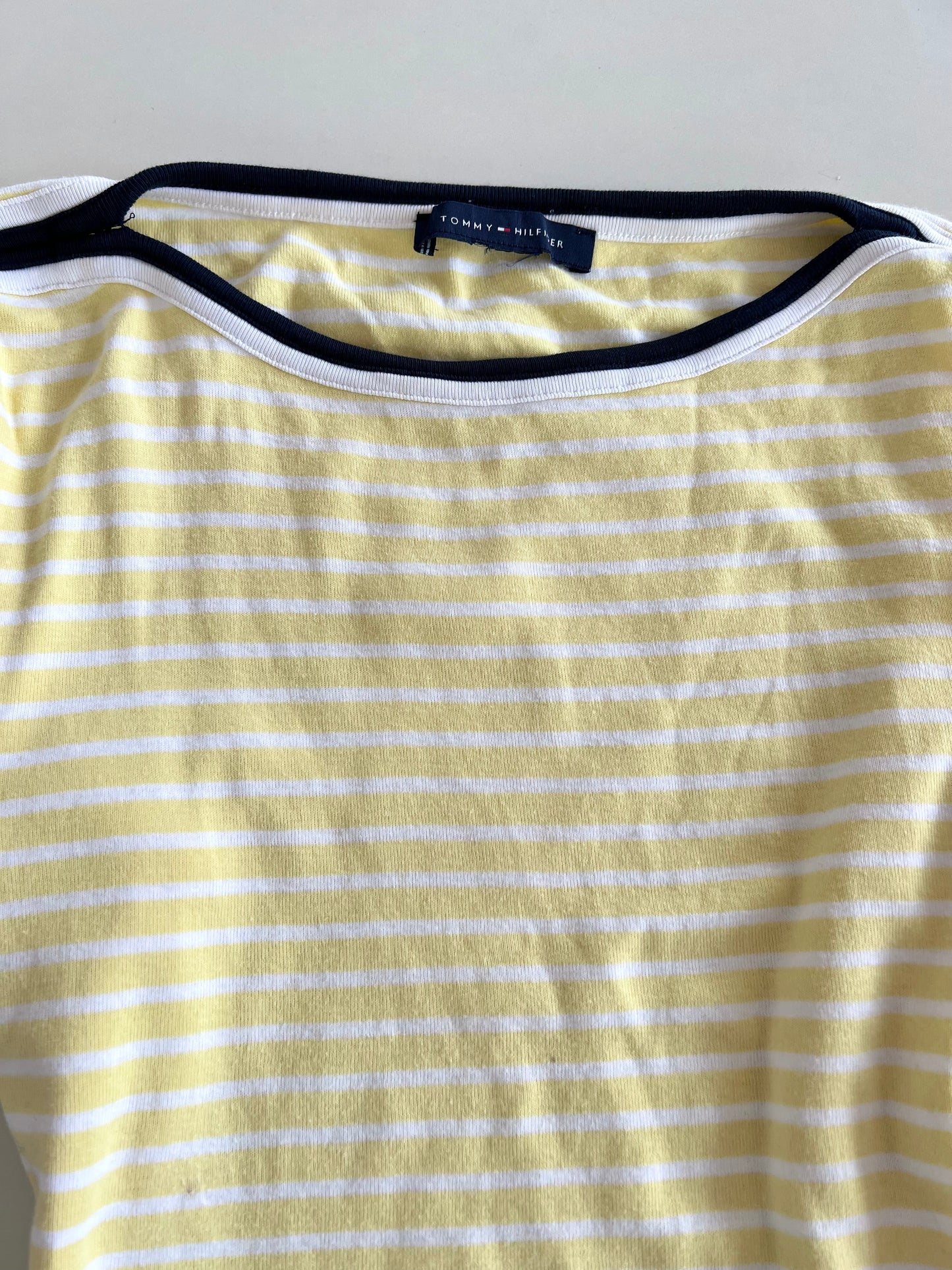 Tommy Hilfiger 100% Cotton VintageT-Shirt-Bust 44 to 46