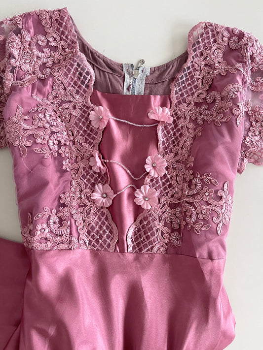 Vintage Embroidered Dress-Bust 40