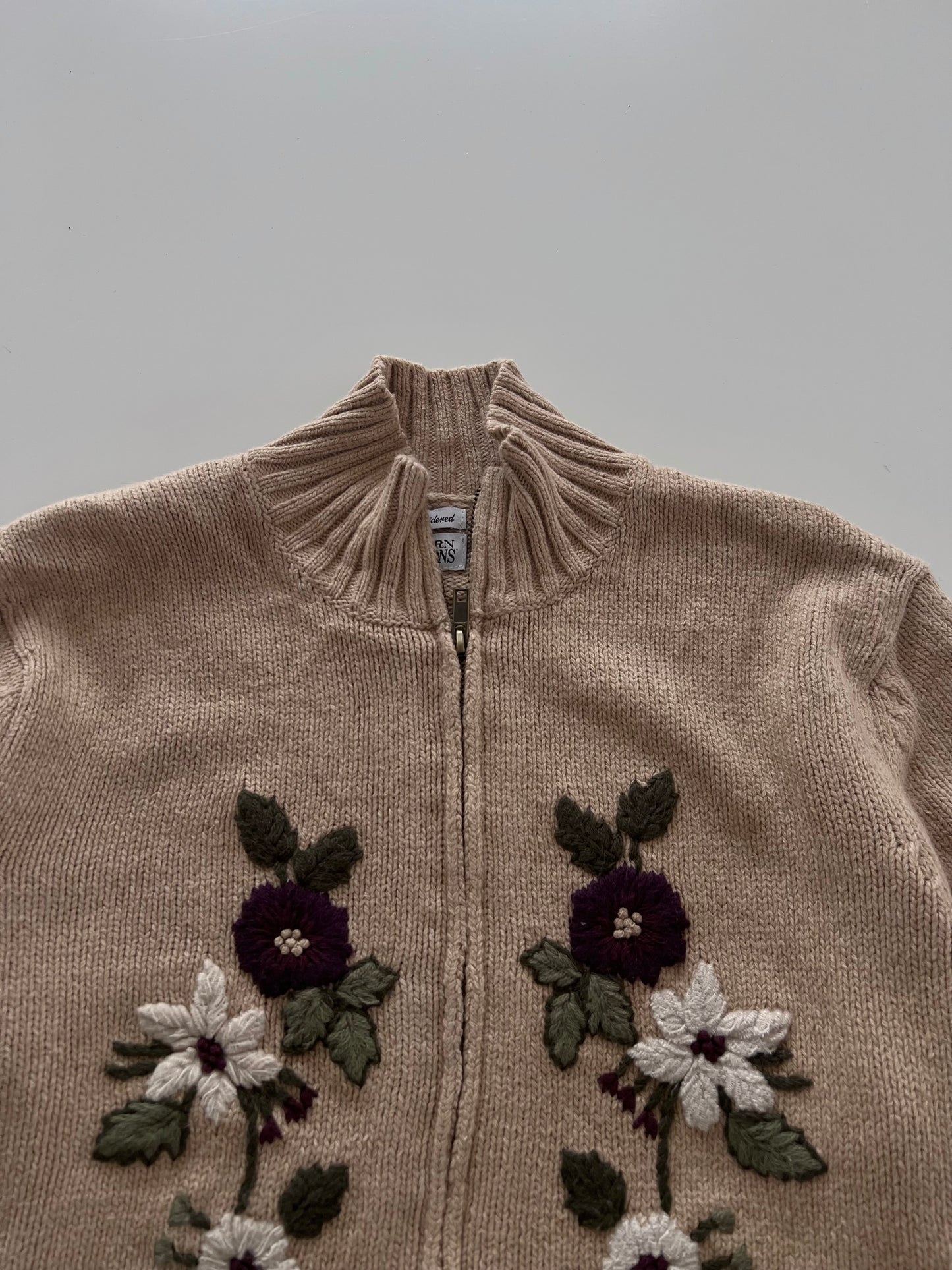 Northern Reflections Embroidered Zipper-Bust 42