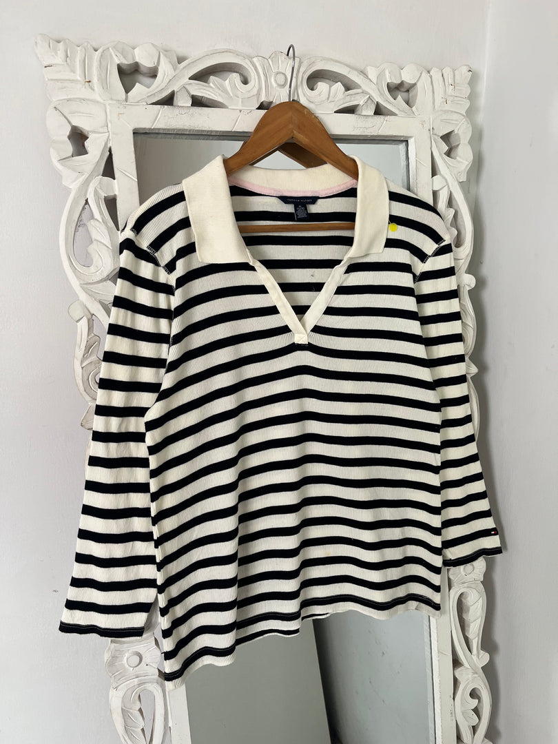 Vintage Tommy Hilfiger Sweater-Chest 38