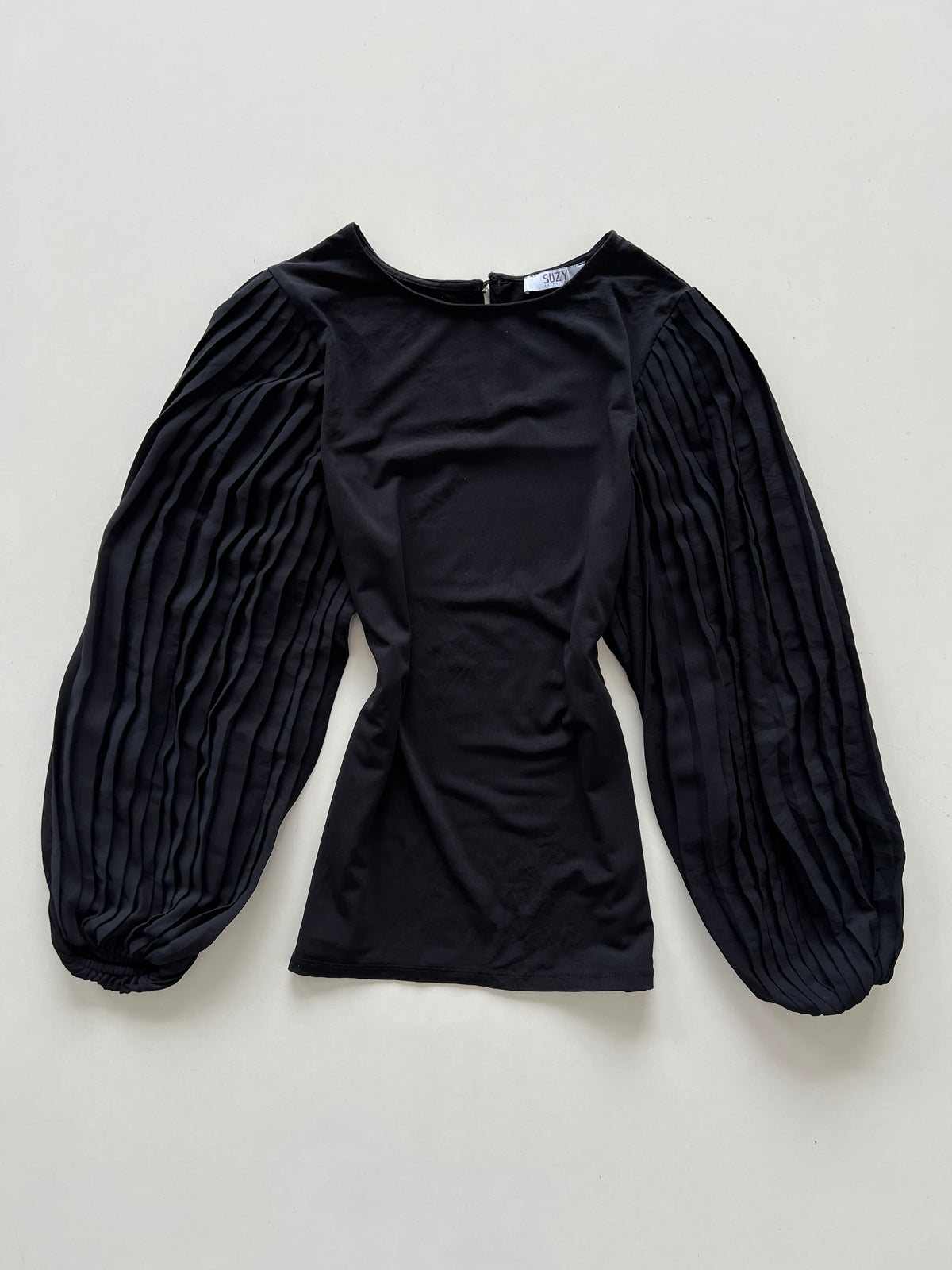 Suzy Shier Top-Bust 36