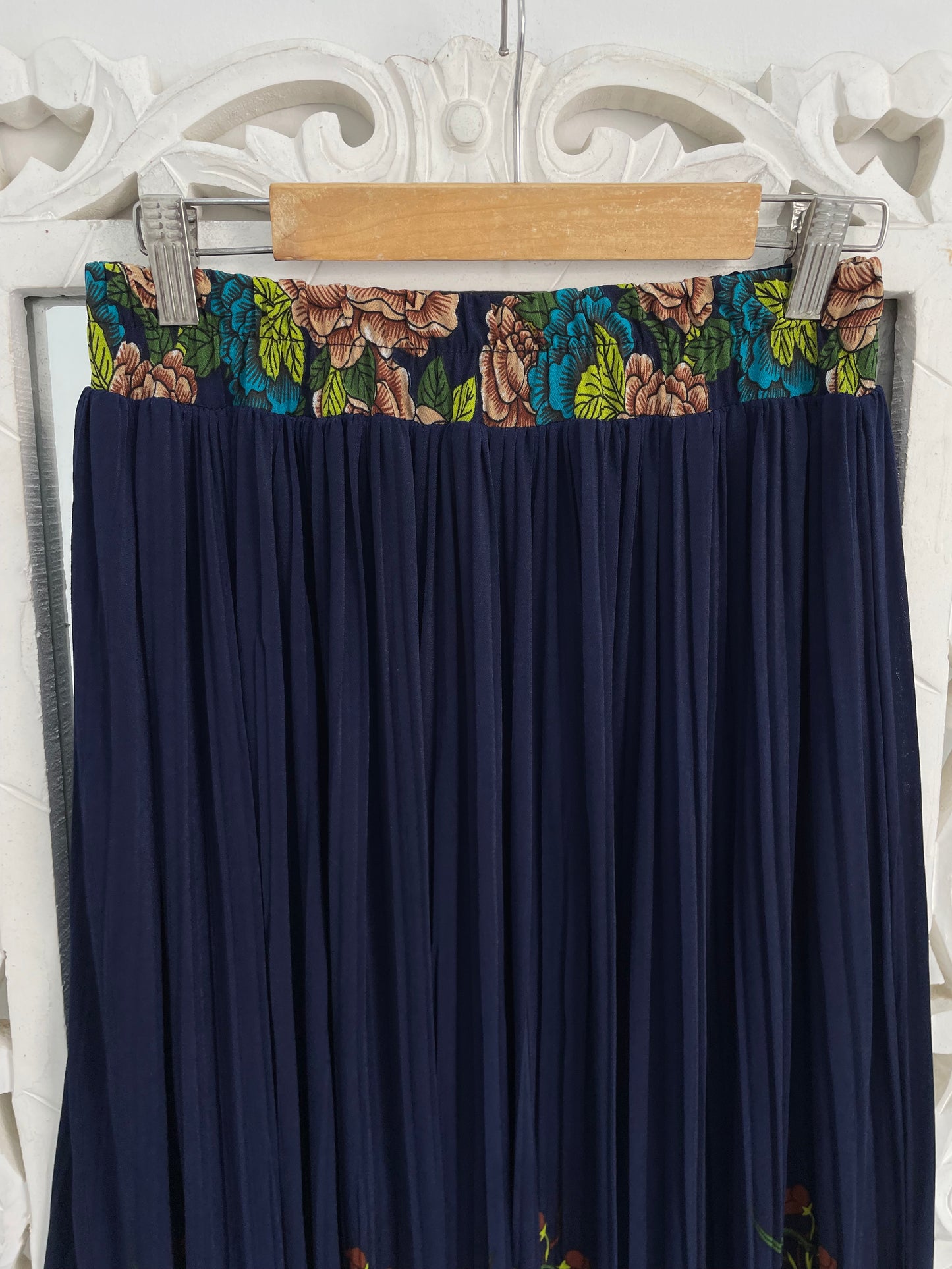 Vintage Skirt-Waist 28 to 34