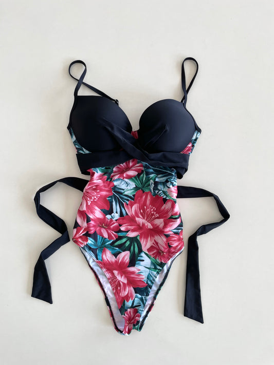 Monokini-Bust 38 to 40