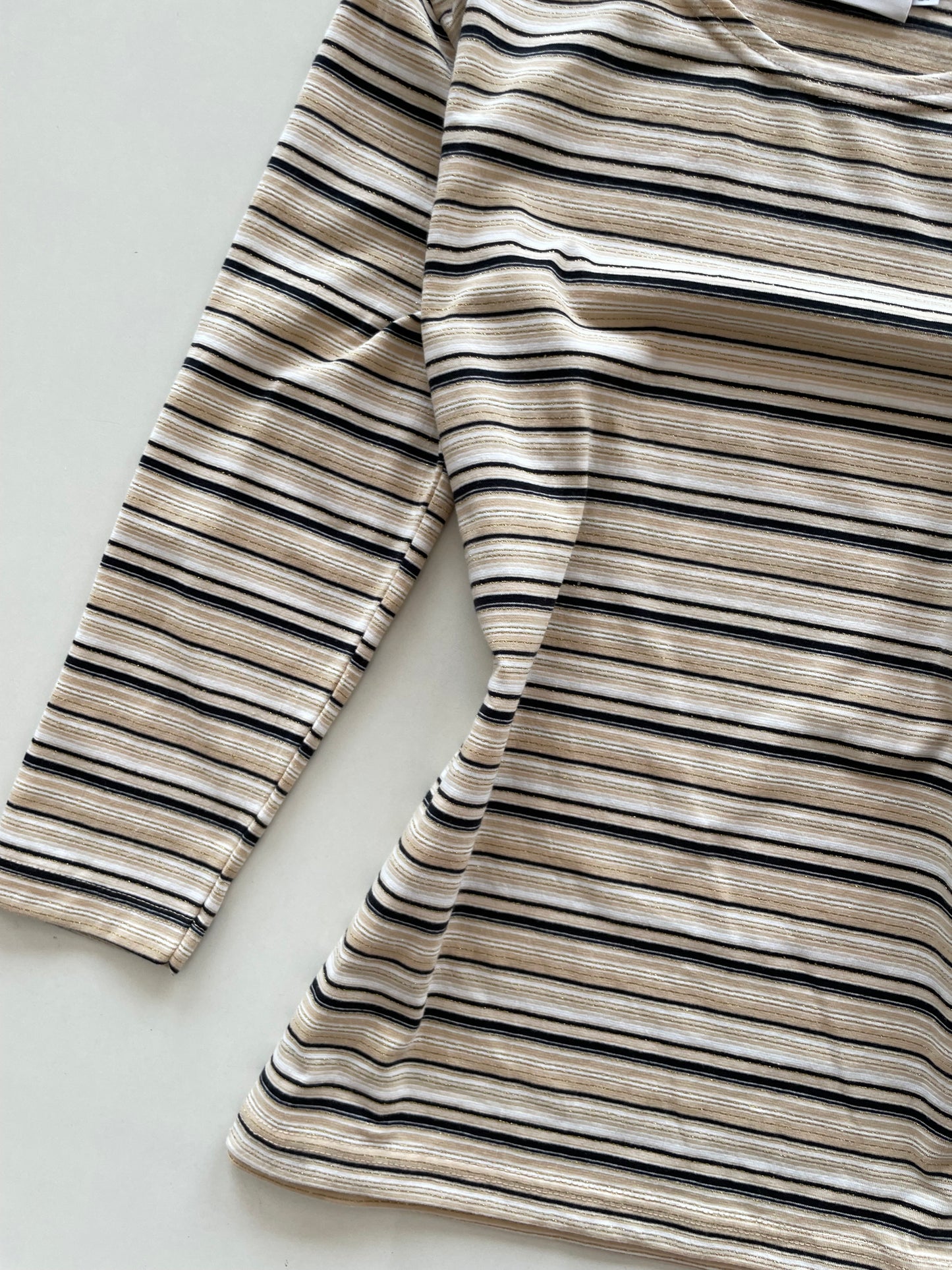 Essential Vintage Top-Bust 42