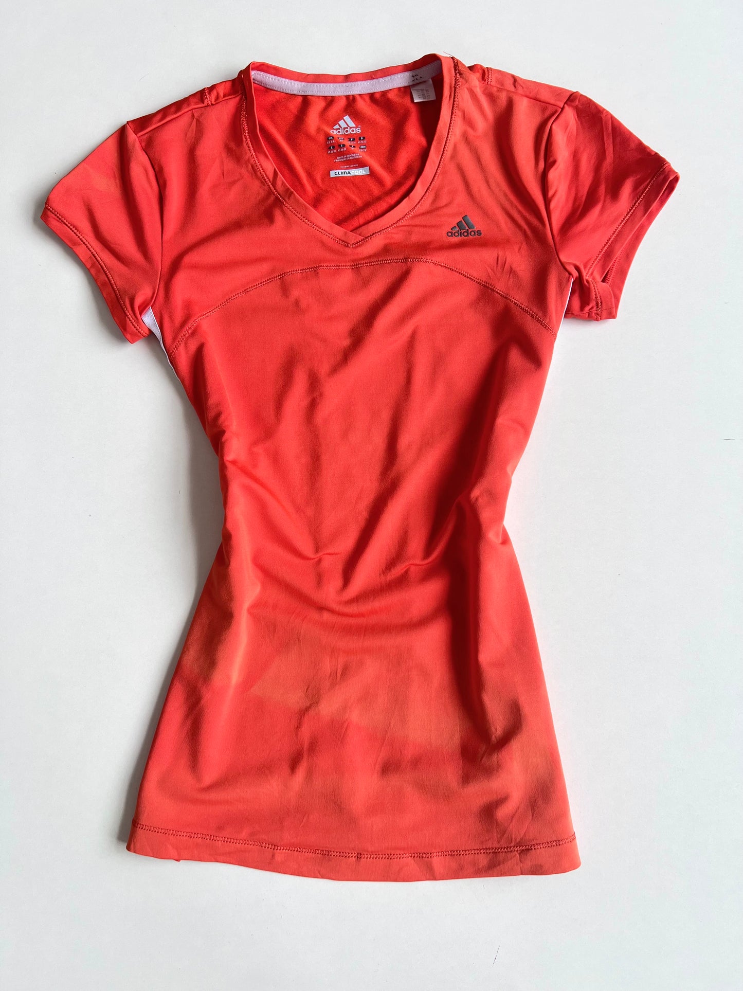 Adidas T-shirt-Bust 32 to 34