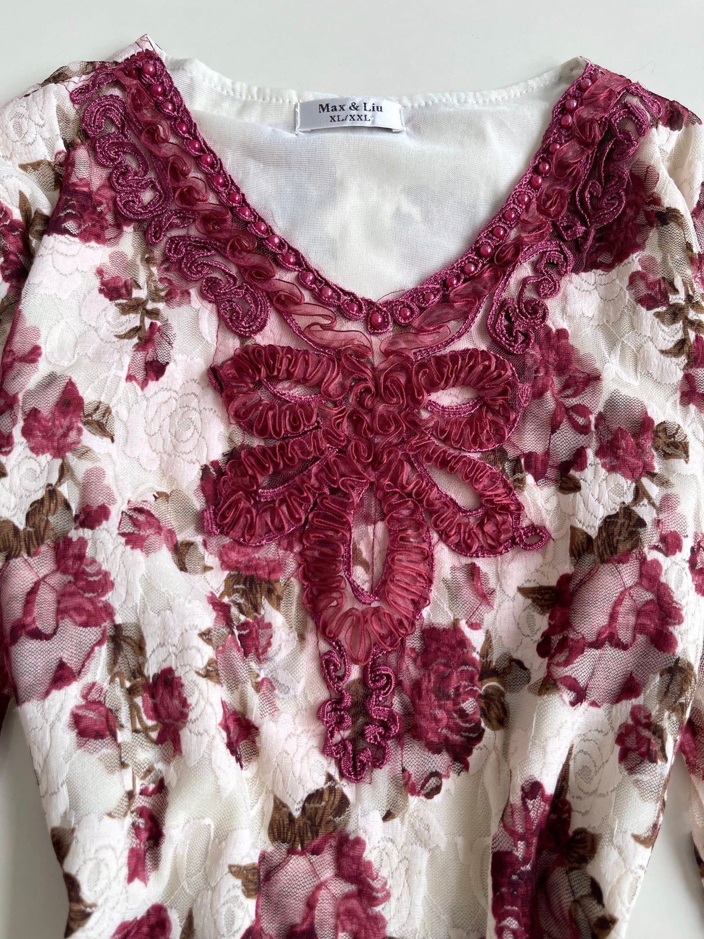 Max & Liu Vintage Lace Top-Bust 42 to 44