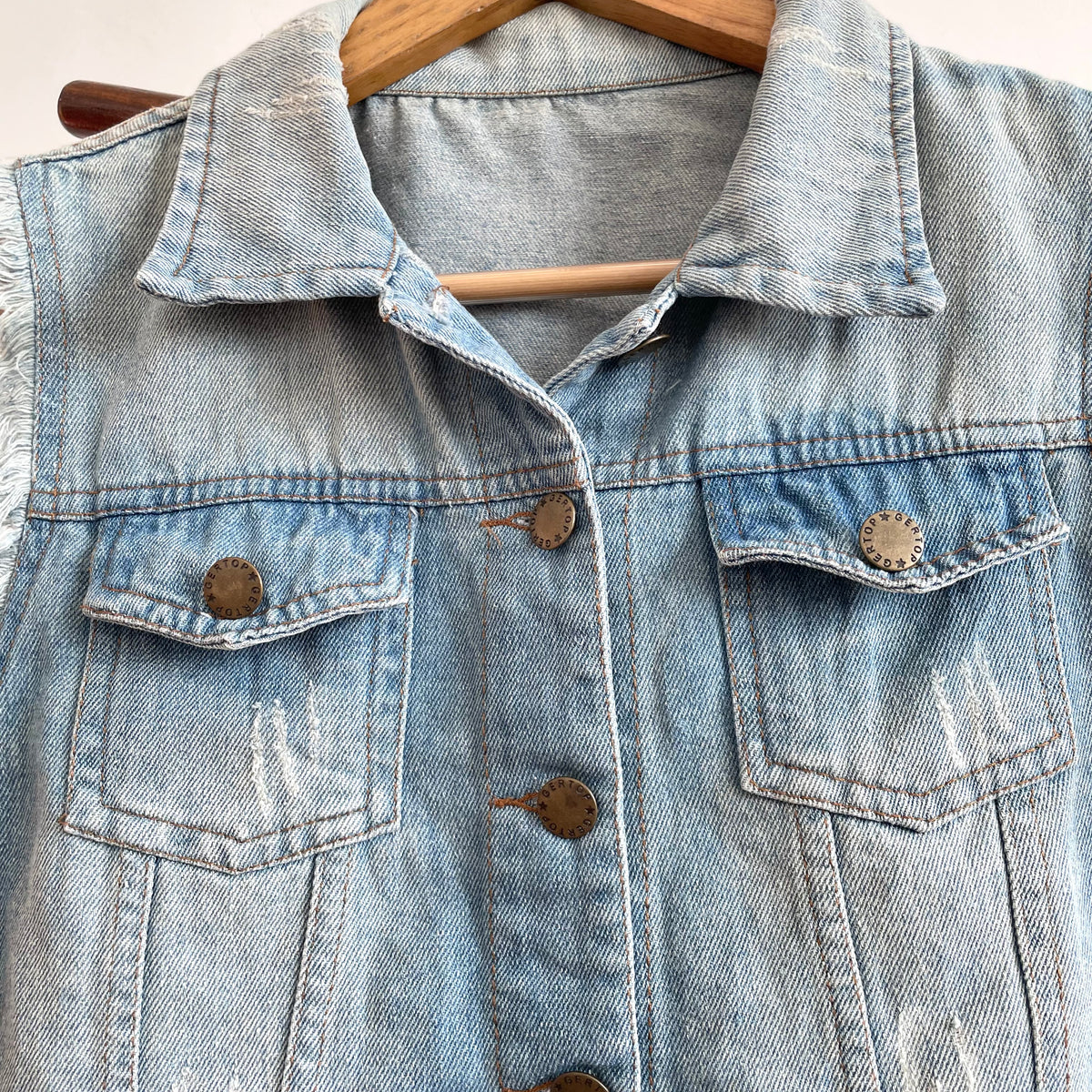 Denim Vest-Chest 32 – Outdated