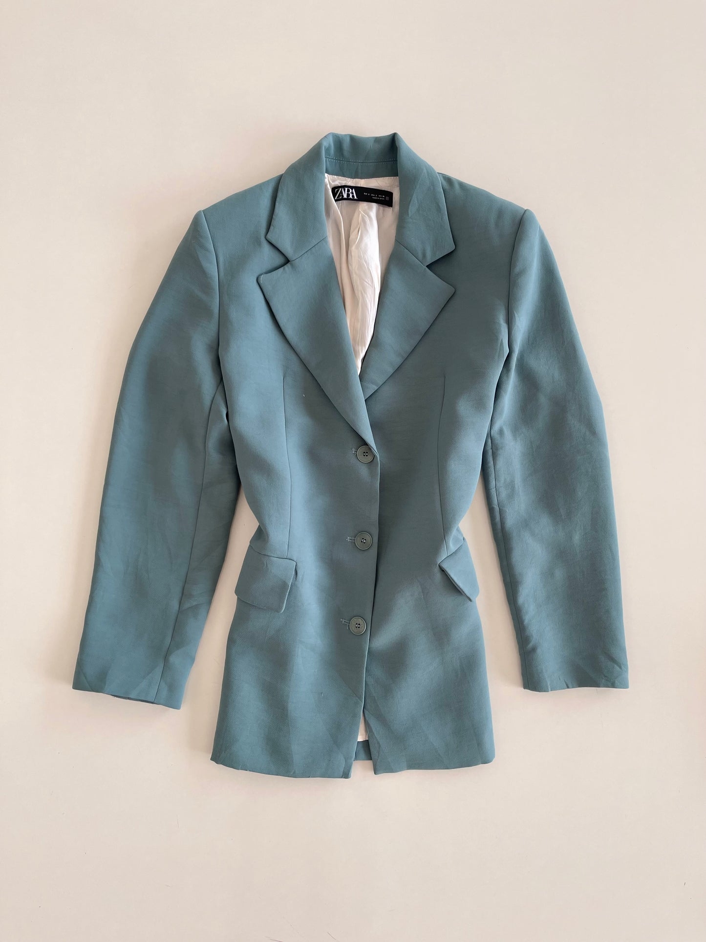 Zara Blazer-Bust 40