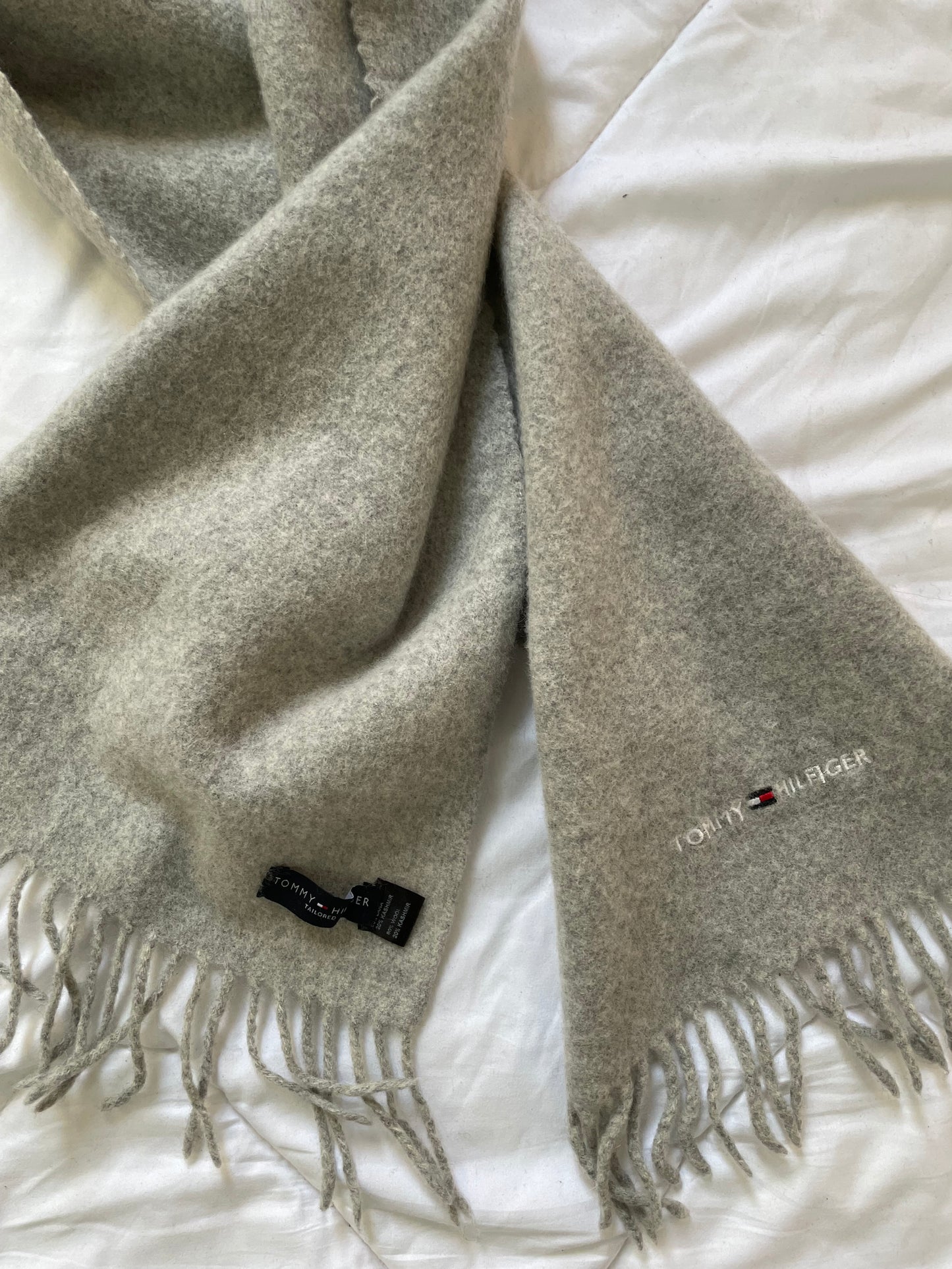 Tommy Hilfiger 80% Wool, 20% Cashmere Vintage Muffler