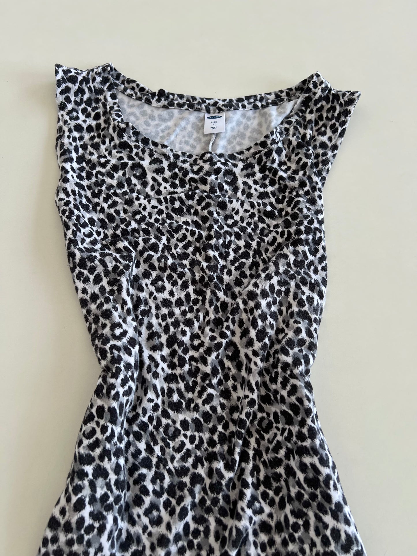 Old Navy Top-Bust 38 to 40