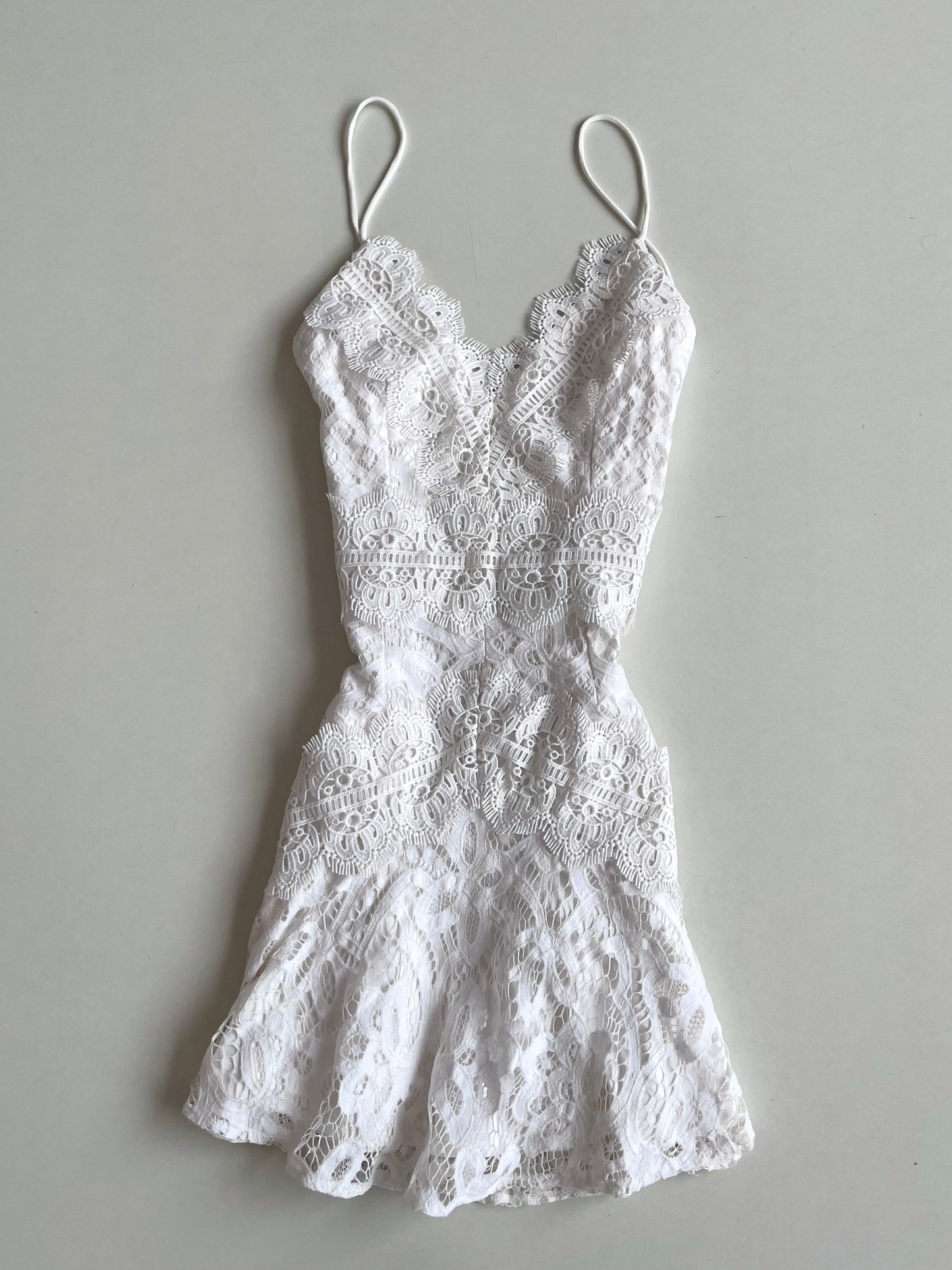 Saints Secrets Lacy Dress-Bust 32