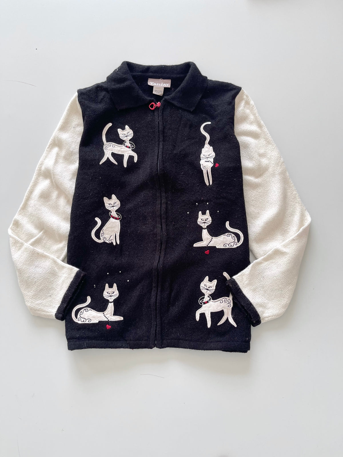 Tanjay Embroidered Zipper Sweater-Bust 48