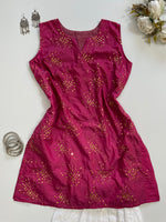 Load image into Gallery viewer, Sequin Kurti-Bust 40
