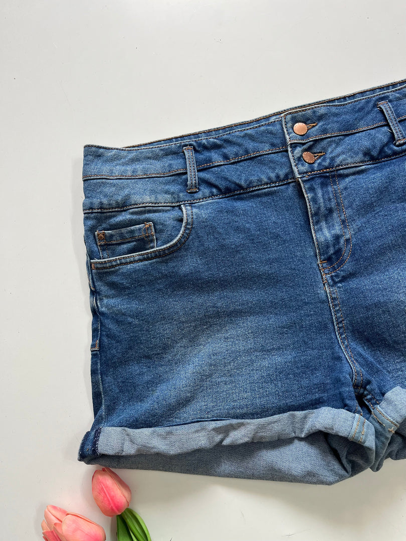 LIFT & SHAPE DENIM SHORTS - WAIST 34